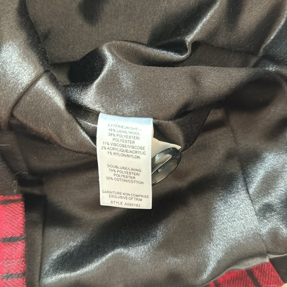 Excellent condition red and black plaid pea coat - Picture 6 of 6